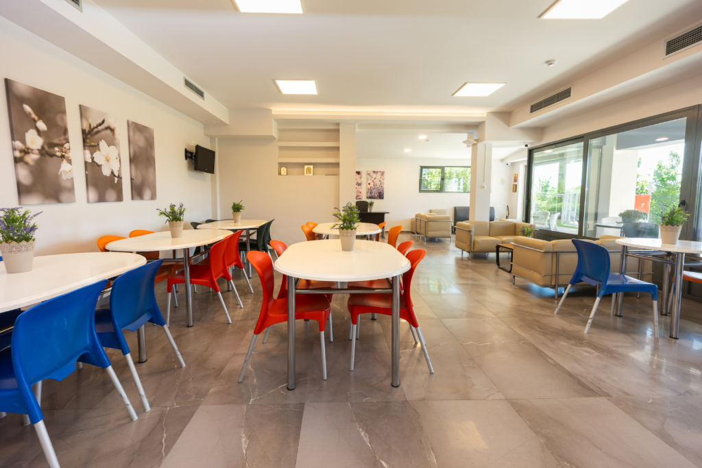 ΟΙΚΟΣ ΓΑΛΗΝΗΣ - ΤΡΑΠΕΖΑΡΙΑ ΑΙΘΟΥΣΑ ΑΝΑΨΥΧΗΣ